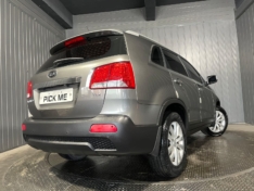 KIA SORENTO MODELO 2010