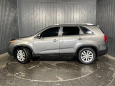 KIA SORENTO MODELO 2010